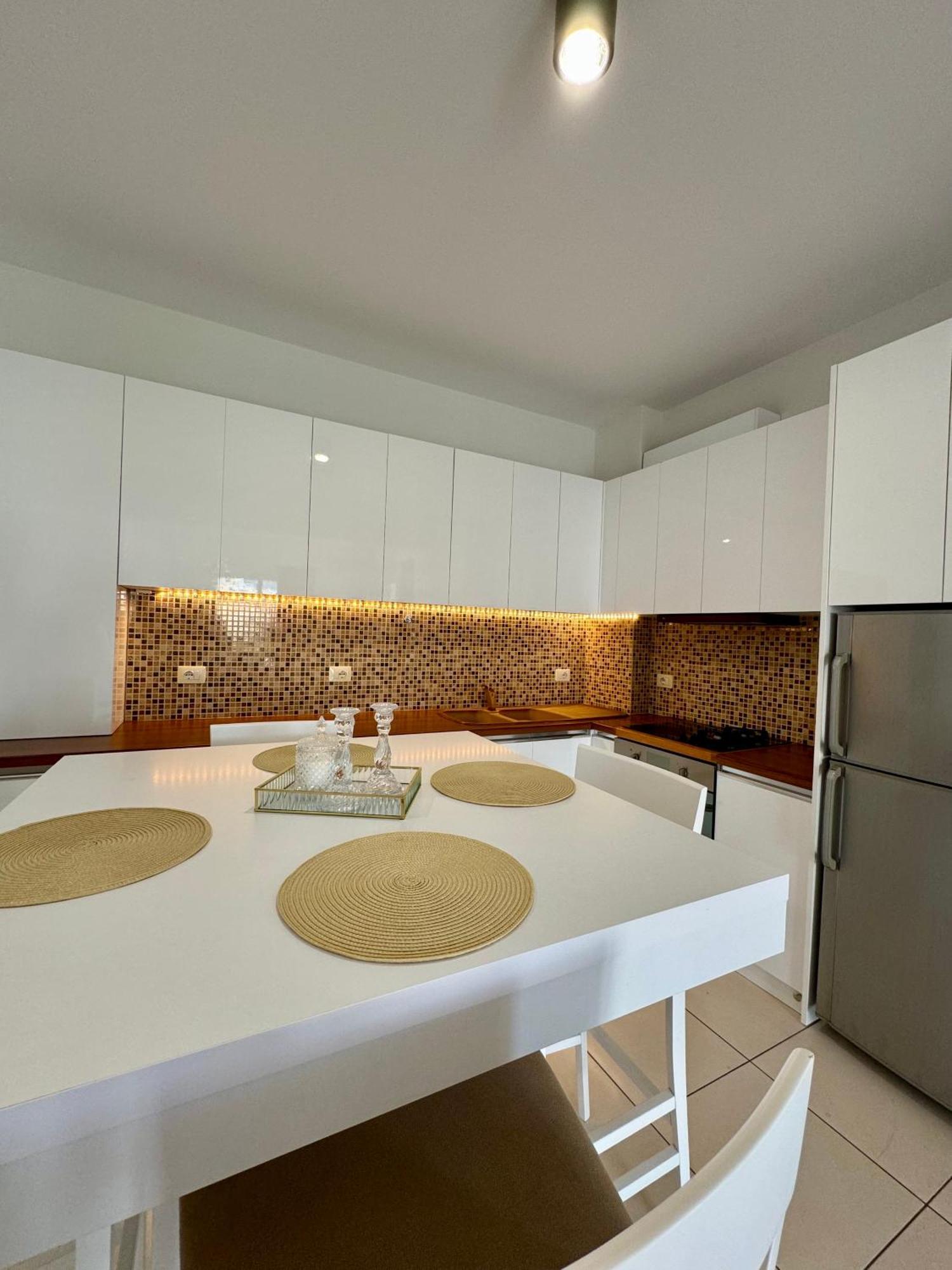 Belaire Luxury Apartment Саранда Экстерьер фото